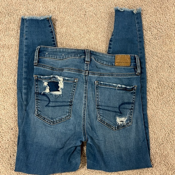 American Eagle Women’s High Rise Distressed Jeggings Size 2 - Picture 13 of 14